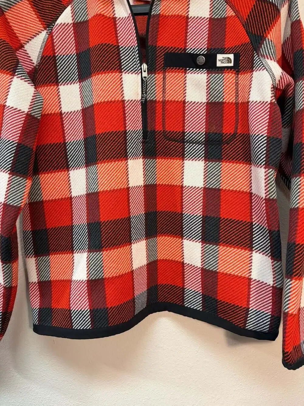 The North Face Men's Gordon Lyons Red Black Plaid 1/4 Zip Pullover Size M